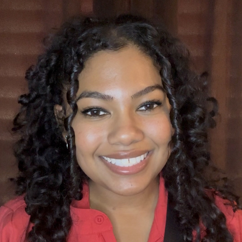 Kiana W - UIW Babysitter