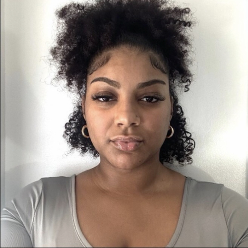 Omayrie N - Middlesex Babysitter
