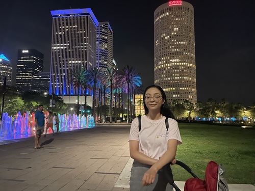 Crystal M - Lewis Babysitter