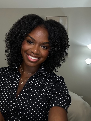 Alexis D - UAB Babysitter