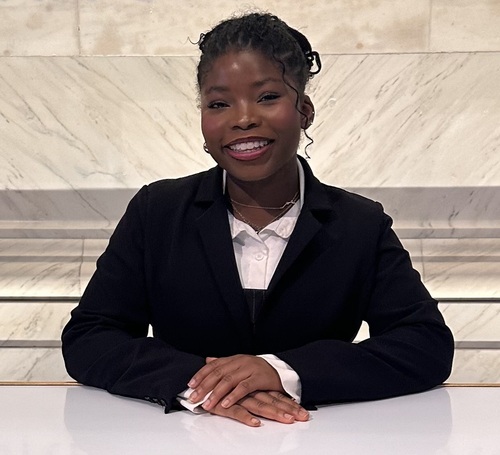 Aaliyah A - Howard Babysitter