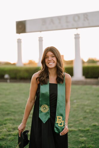 Amanda R - Baylor Babysitter