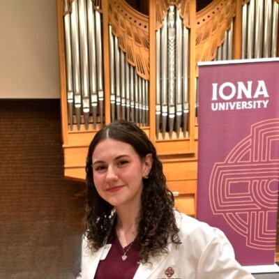 Anna L - Iona Babysitter