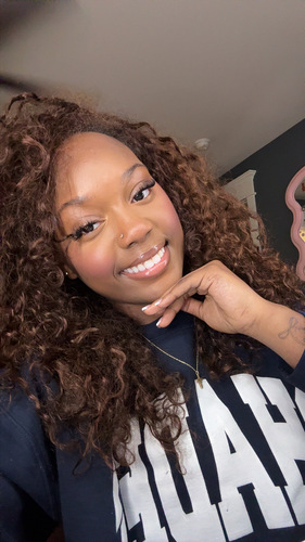 Jaliah H - UNA Babysitter