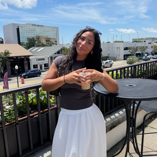 Daniela D - Valdosta State Babysitter