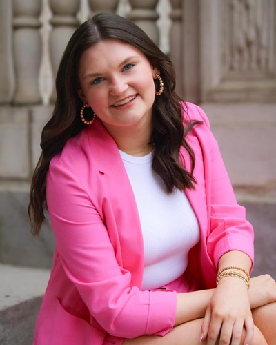 Abby S - UNA Babysitter