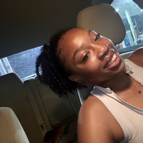 Londyn B – Texas Southern Student Seeking Babysitting Jobs