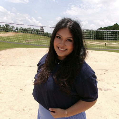 Dayanara L - Tyler Junior College  Babysitter