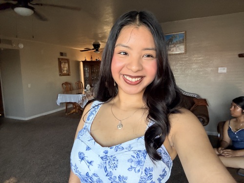Jareli H - Fresno City College  Babysitter