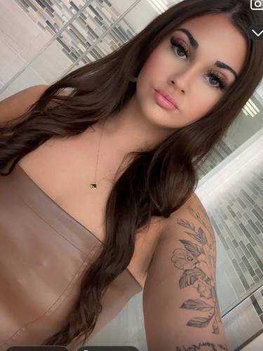 Lauren L - NEO  Babysitter