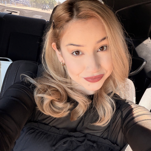 Cindy R - San Joaquin Delta College  Babysitter
