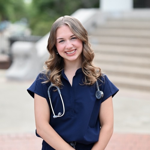 Reagan D - Auburn Babysitter