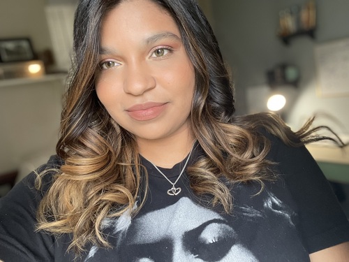 Araceli R - UH Babysitter