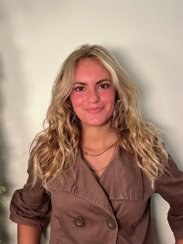 Chloe P - Pitzer Babysitter