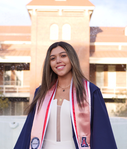 Isabella R - AAU Babysitter