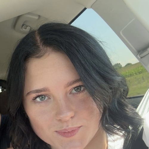Brooke R – MSCTC Student Seeking Babysitting Jobs