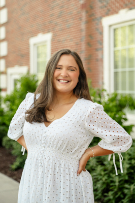 Maggie B - Lee Babysitter