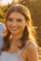 Elly A – Northwestern Student Seeking Babysitting Jobs