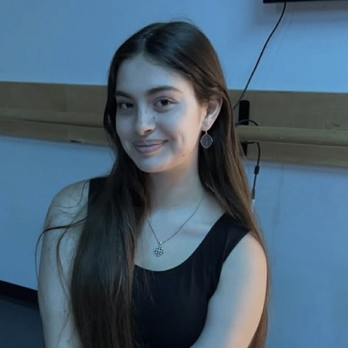 Isabella V - Loyola New Orleans Babysitter