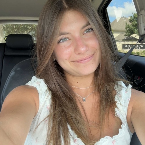 Isabella W - Baylor Babysitter