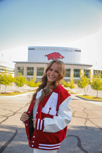 Mj M - University of Arkansas Babysitter