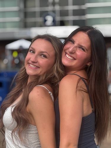 Elly R - Community College of Denver  Babysitter