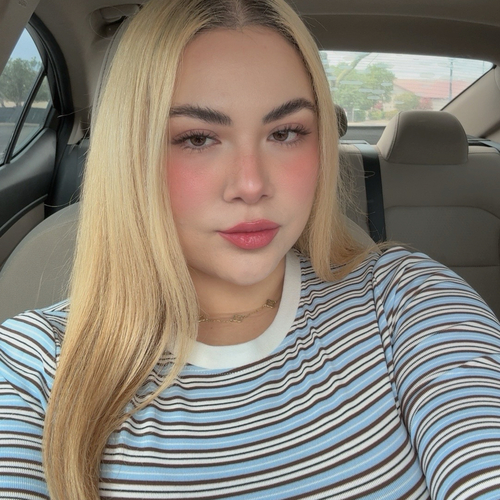 Naomy Q - Paradise Valley Babysitter