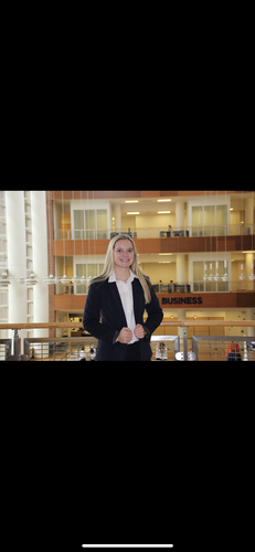 Ella J - UIUC Babysitter