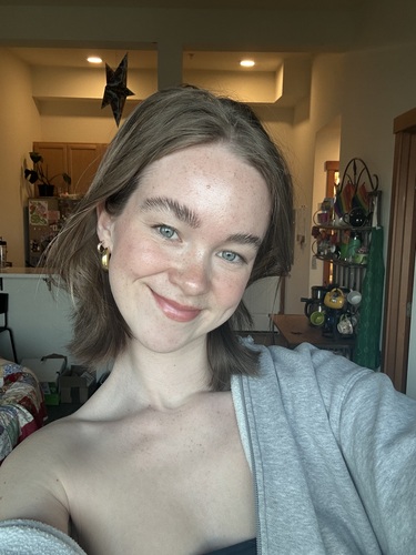 Claire C - Western Washington Babysitter