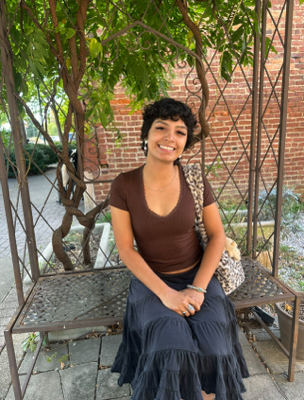 Noemi N - Auburn Babysitter