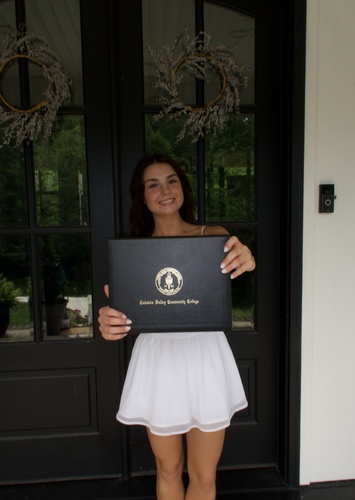 Mikala P - Lenoir-Rhyne Babysitter