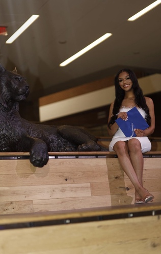 Maiya K - UK Babysitter