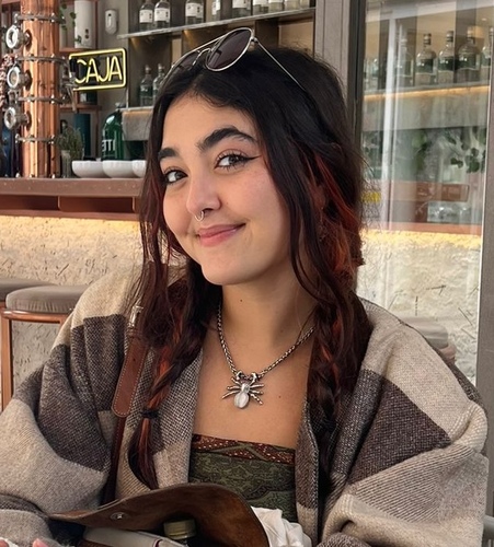 Nina L - NYU Babysitter