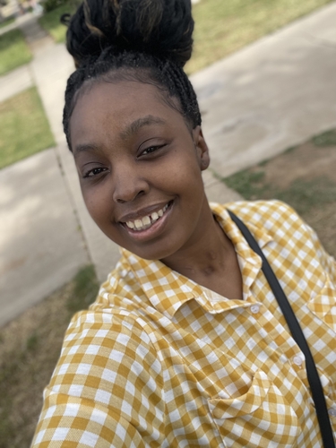 Mokeysha A - Fresno City College  Babysitter