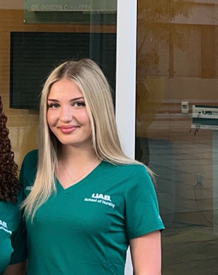 Sophia A - UAB Babysitter