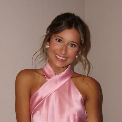 Ellie Kate G - UK Babysitter