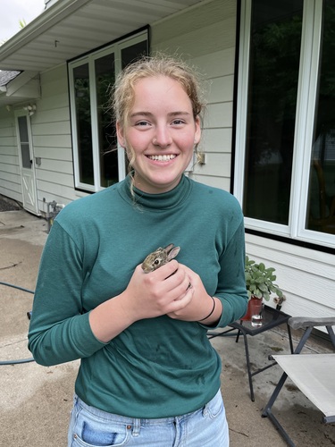 Violet A - Paris Junior College  Babysitter