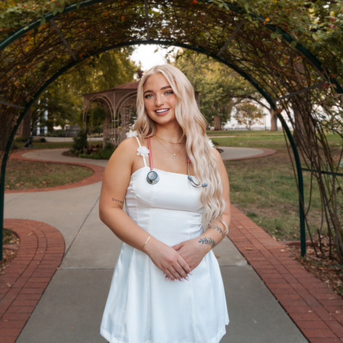Aleigha G – Belmont Student Seeking Babysitting Jobs