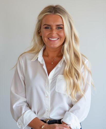 Ashley H - Saint Vincent Babysitter