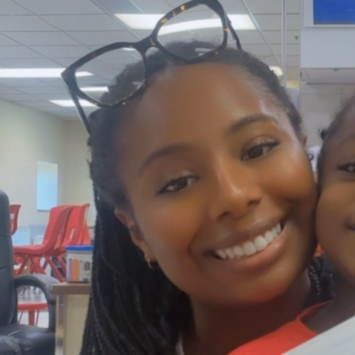Shayla M - South Suburban College  Babysitter