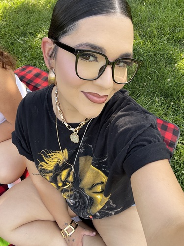 Itzel S - Mesa Babysitter