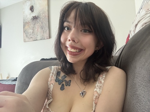 Bri M - Monroe Community College  Babysitter