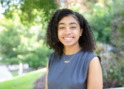 Nicole M - Lipscomb Babysitter