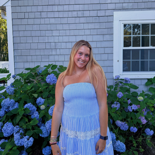 Vivian N - Saint Anselm Babysitter