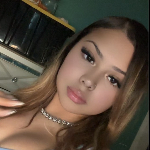 Lesli G - Nassau Community College  Babysitter