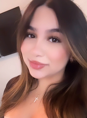 Desiree S - Reedley College  Babysitter