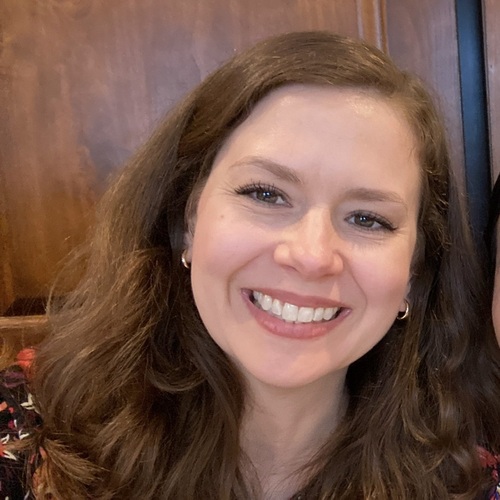 Suzanne G – GWU Student Seeking Babysitting Jobs