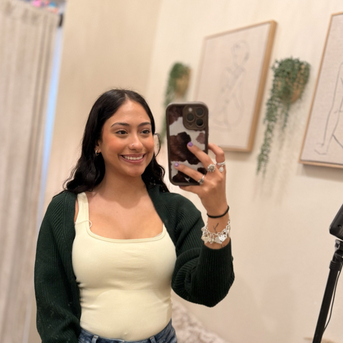 Olyvia G - TAMU-CC Babysitter
