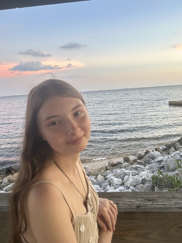 Lauryn G - NWF State Babysitter