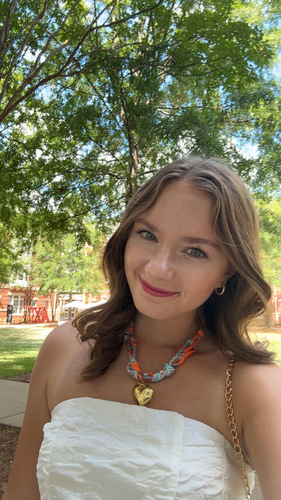Annie T - Auburn Babysitter